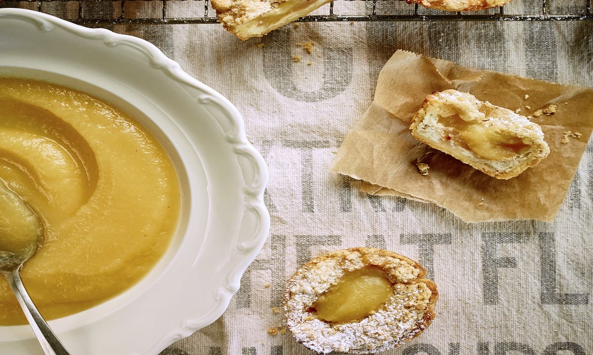 Mini Apple Crumble Tarts